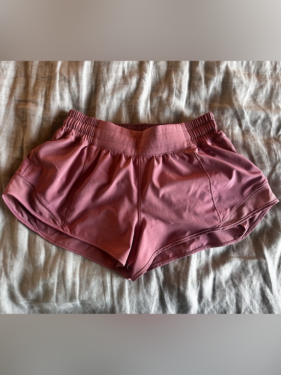 lululemon athletica Pants - Lululemon hotty hot shorts 2.5” size 6 - Dusty Rose color *RARE